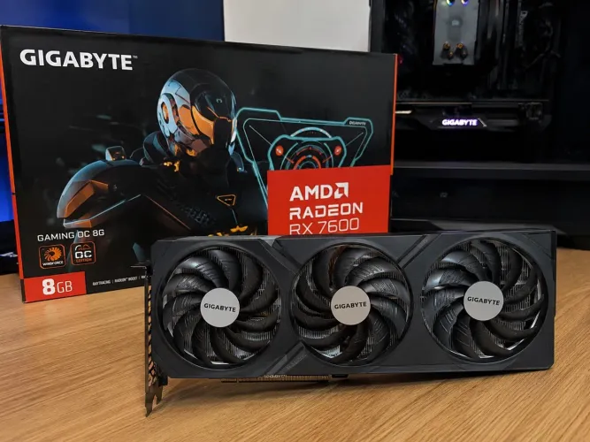 Placa de Vídeo Gigabyte RX 7600 8GB Gaming OC