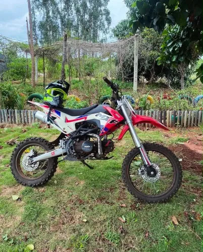 Moto trilha infantojuvenil