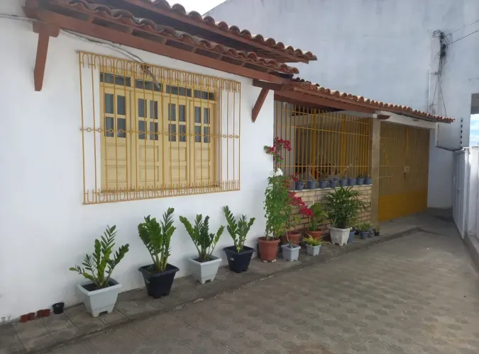 Excelente Casa de 230m² com 3 Quartos no Bairro São João Ampla e Confortável!