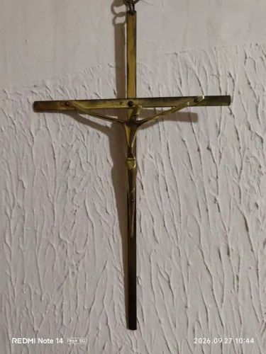 VENDO CRUCIFIXO