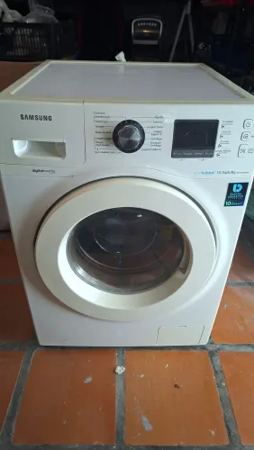 Lava e seca Samsung