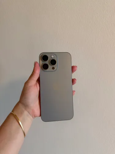 Vende-se IPhone 15 Pro Max