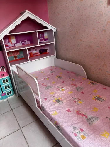 Cama infantil menina