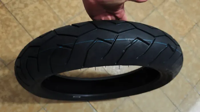 Peneu Pirelli diablo russo 120/70/17