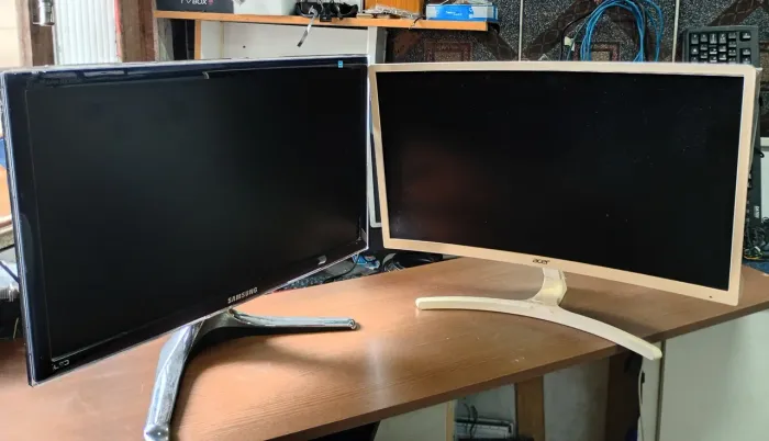 MONITORES PEÇAS OU CONCERTO