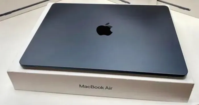 Vendo MacBook Air M5