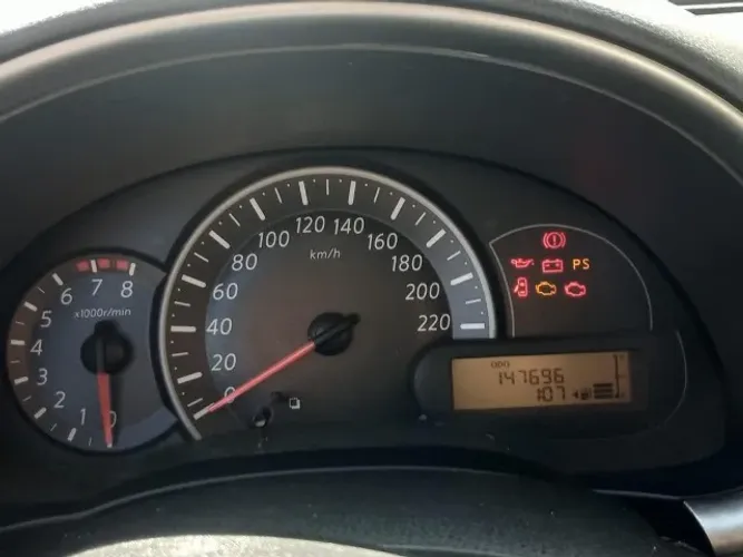 Nissan March S 1.0 16V Flex Fuel 5P 2013