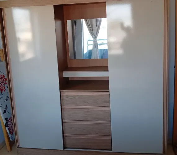 Guarda-roupa solteiro