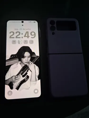 Samsung zero flip 4