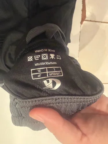 Calça comprada na Inglaterra tamanho G grande