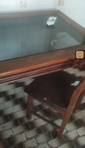 Mesa de madeira Jantar 6 lugares 