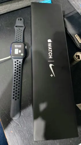 Apple Watch 4 Nike Series Usado