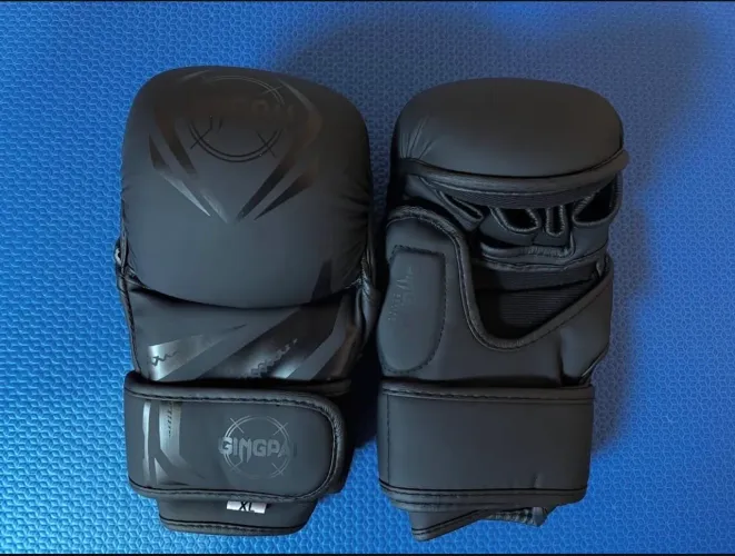 Luva de MMA