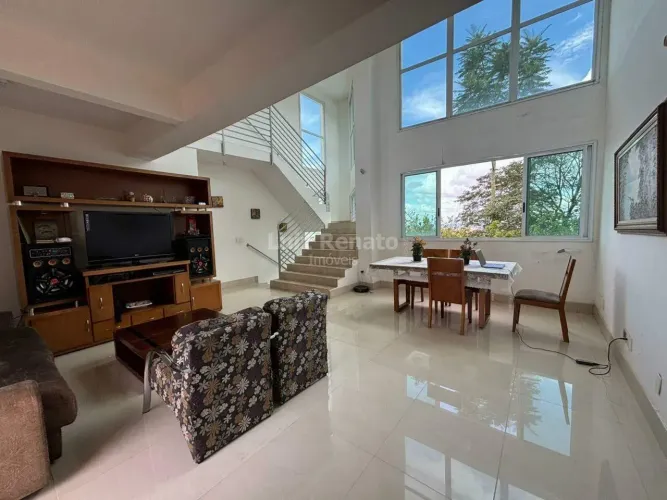 Casa para aluguel, 3 quartos, ampla área no bairro Estoril.