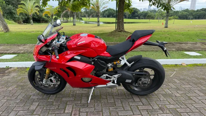 13k Abaixo da tabela, 4.500 km , novíssima, Panigali V4 s 2021