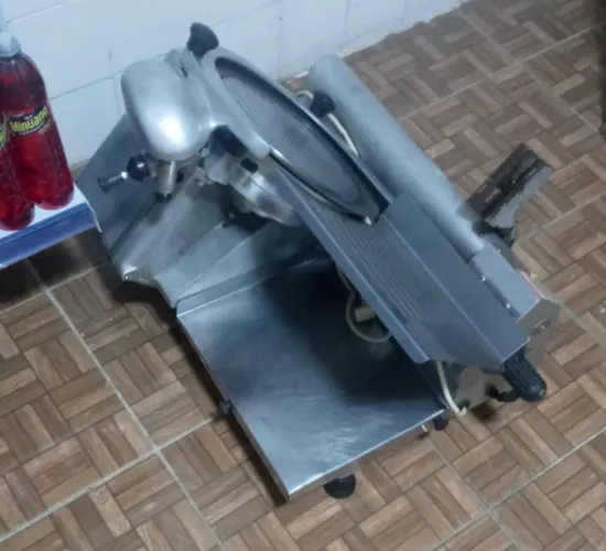 Fatiadora de Frios Filizola Comercial Profissional