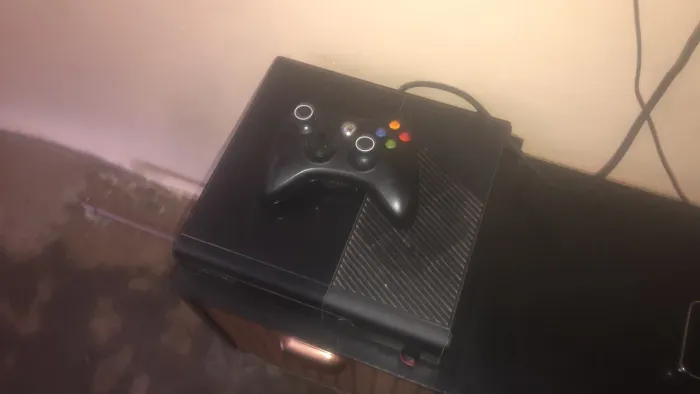 XBOX 360: APENAS TROCA POR PS3 / NÃO VENDO / NÃO QUERO CELULAR
