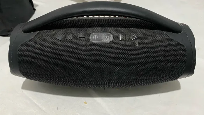 Caixa de Bombox JBL