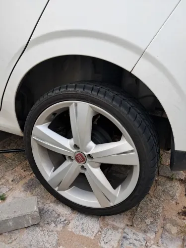 Roda Sport 18" c/ Pneu 215/35z