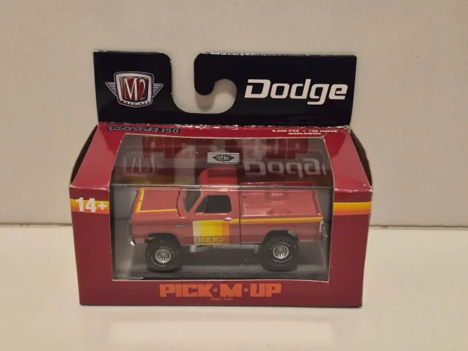 Miniatura M2 Machines 1979 Dodge Power Wagon