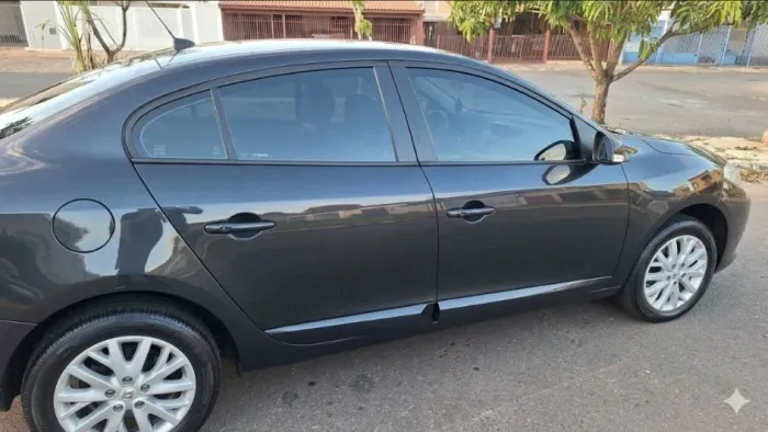 Renault Fluence Sed. Dyn. Plus 2.0 16V Flex Aut. 2015