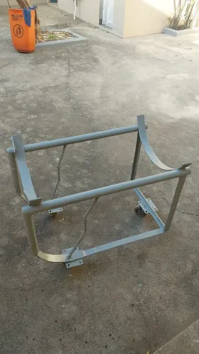 CARRINHO DE APOIO PARA CHURRASQUEIRA DE TAMBOR