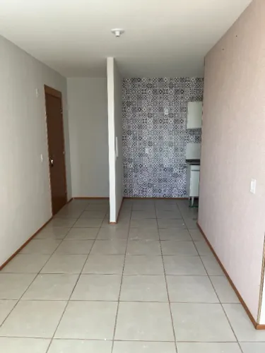 Apartamento 2Q, 2Garagens, Sala, Cozinha, Piscina, Salão de Festas