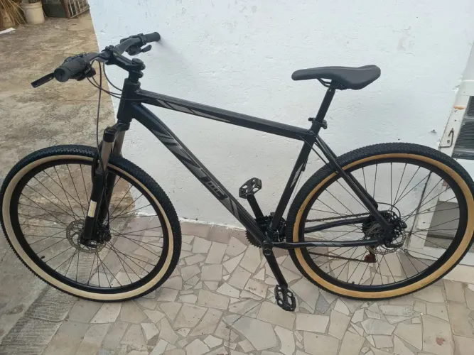 Vendo bike nova aro 29 quadro 21 