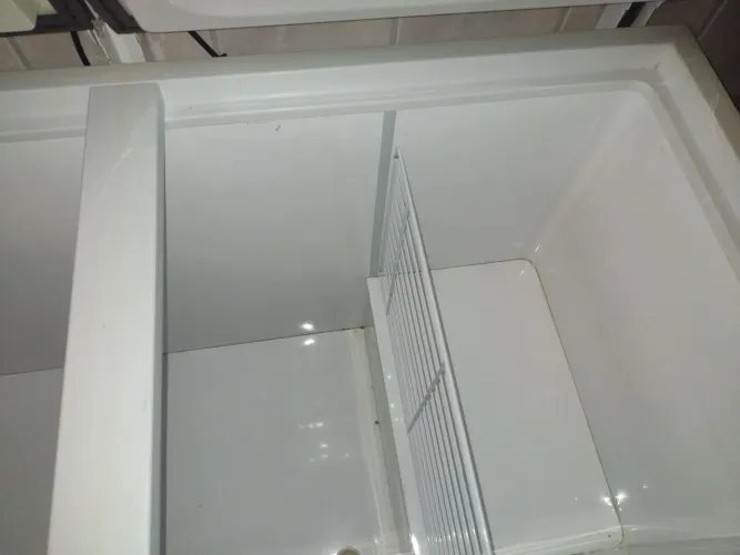 Freezer duas portas( está sem gás)