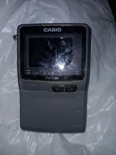 Radio /TV a pilha Casio com defeito 