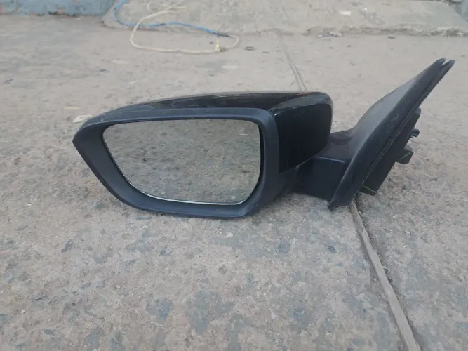 Retrovisor lado esquerdo onix 2020