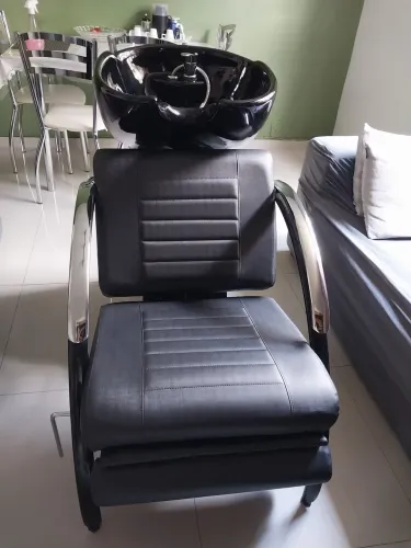 Vendo um lavatório semi novo para salão de beleza e barbearia 