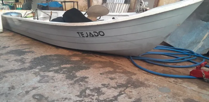 Barco e motor
