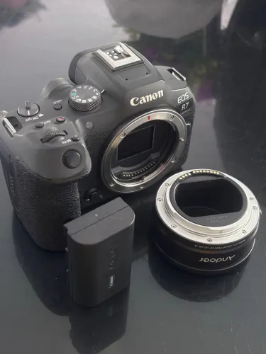 CANON R7 MIRRORLESS + ADAPTADOR EF/RF
