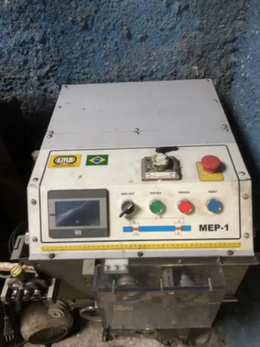 Máquina decapar fio EMB