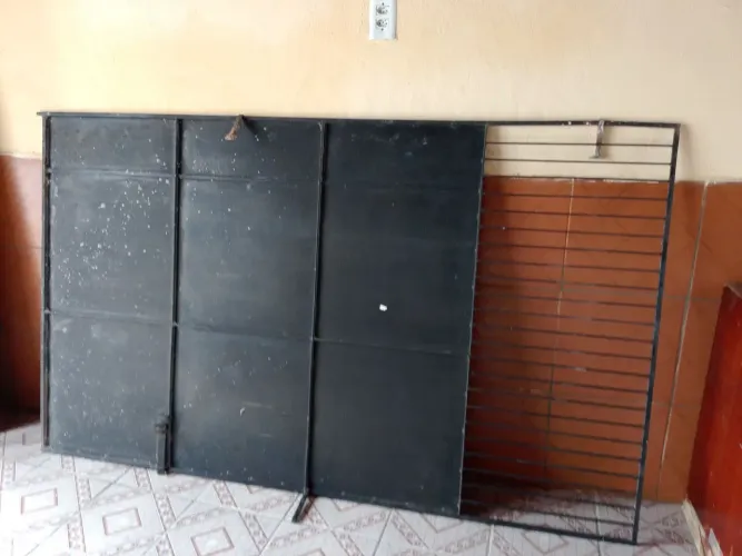 Portão metal