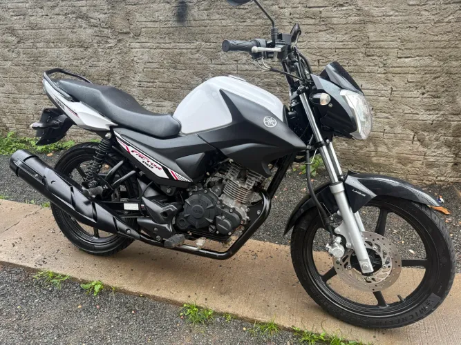 Vendo linda Factor 150 2023