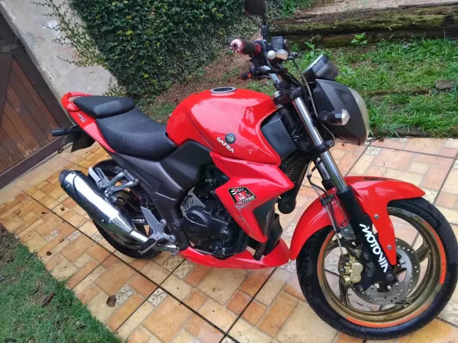 Next 250 /  moto toda em dia, incluindo manutenção.