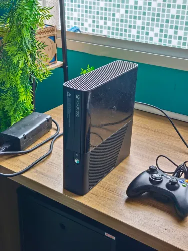 Xbox 360 super slim 500gb desbloqueado com jogos