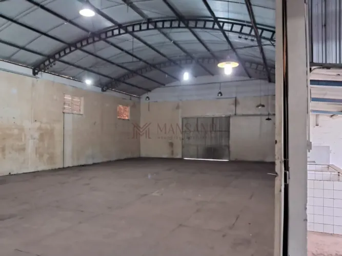 Barracão para venda no Distrito Industrial Domingos Biancardi, 1.300m2 de construção em Ba
