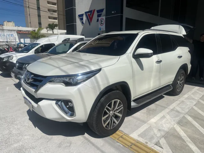 Toyota Hilux SW4 SRX 4X4 2.8 TDI 16V Dies. Aut. 2020