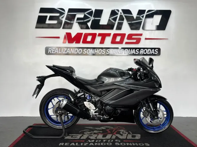 Yamaha YZF R-3 321 2022 (21x CARTÃO)