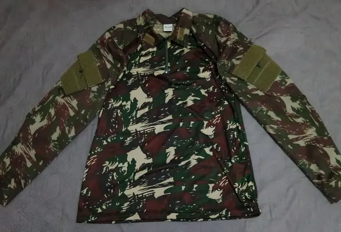 Camisa de combate original