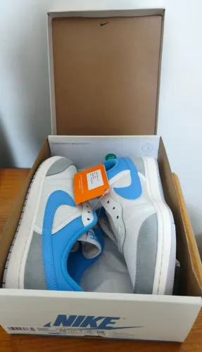 O Tênis do Momento Nike Air Jordan Low 42 Novo Original na Caixa Casual Branco Azul Cinza