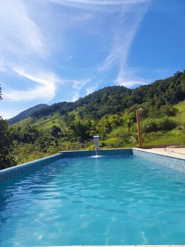 Aluguel de casa na serra com piscina