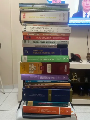 Alunos cursando direito