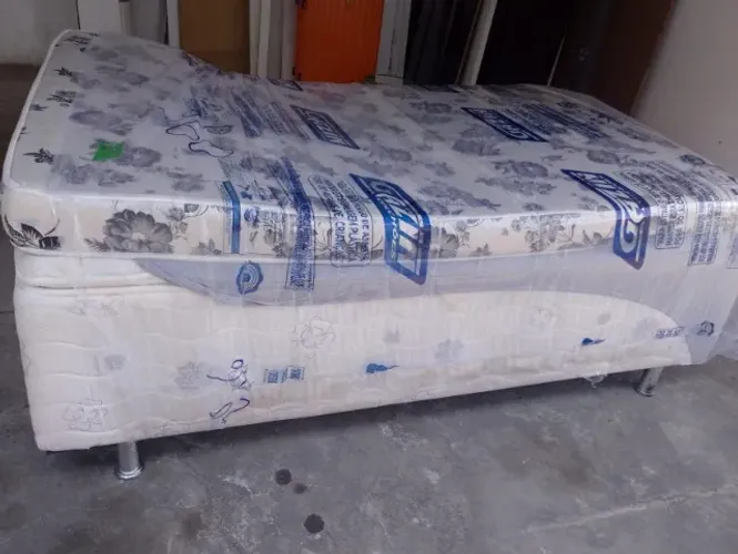 Cama box de casal com colchão