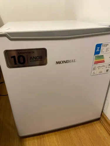 Frigobar Mondial 46L Branco e Cinza