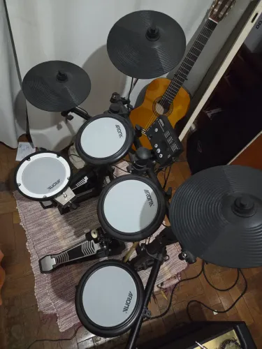 Bateria Eletrônica Aroma TDX 16 S