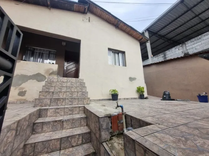 CASA SOBRADO 243M² À VENDA-2 DORMS/+5 VGS/ QUINTAL
